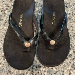 Vionic black sandals (7)